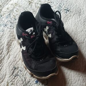 Under Armour Women's Black Running Shoes